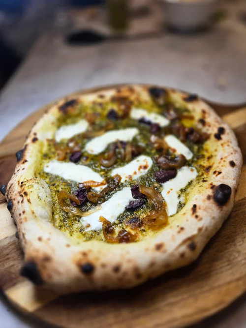 basil pesto pizza
